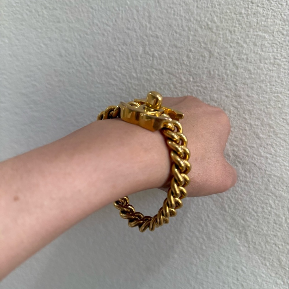 CHANEL CC Turnlock Gold Chain Bracelet - Picture 6 of 12
